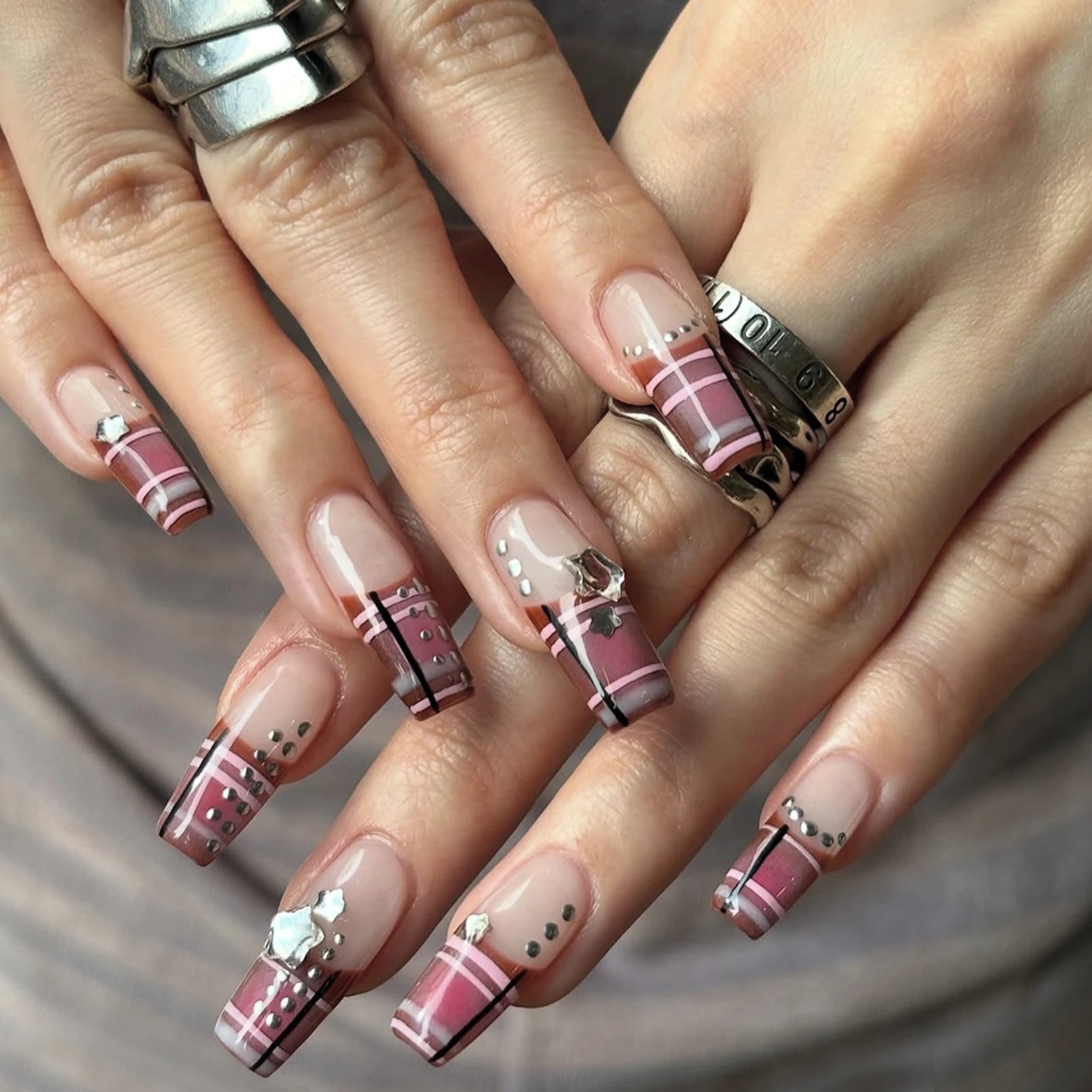 24Pcs Y2K Girls Long Coffin Press On Nails Purple Plaid Printed French Fake Nails Alloy Star Designs Charm Manicure for Women